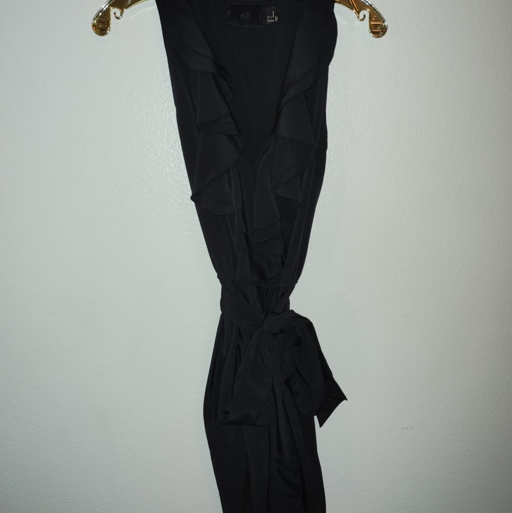 H&M Black Racerback Ruffled Belted Dress